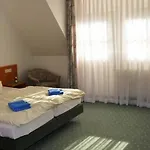 فندق Zur Sommerfrische Lothramuhle 3*