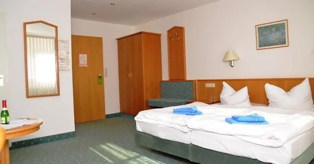 Hotel Zur Sommerfrische Lothramühle 3*